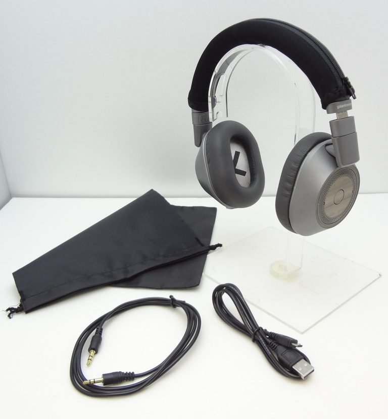 Plantronics BackBeat PRO 2 Wireless Headphones